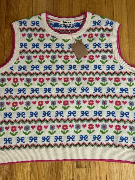 Boden Sweaters - Boden Edie Fair Isle Vest Oatmeal Melange Knit Floral & Bow Pink Trim